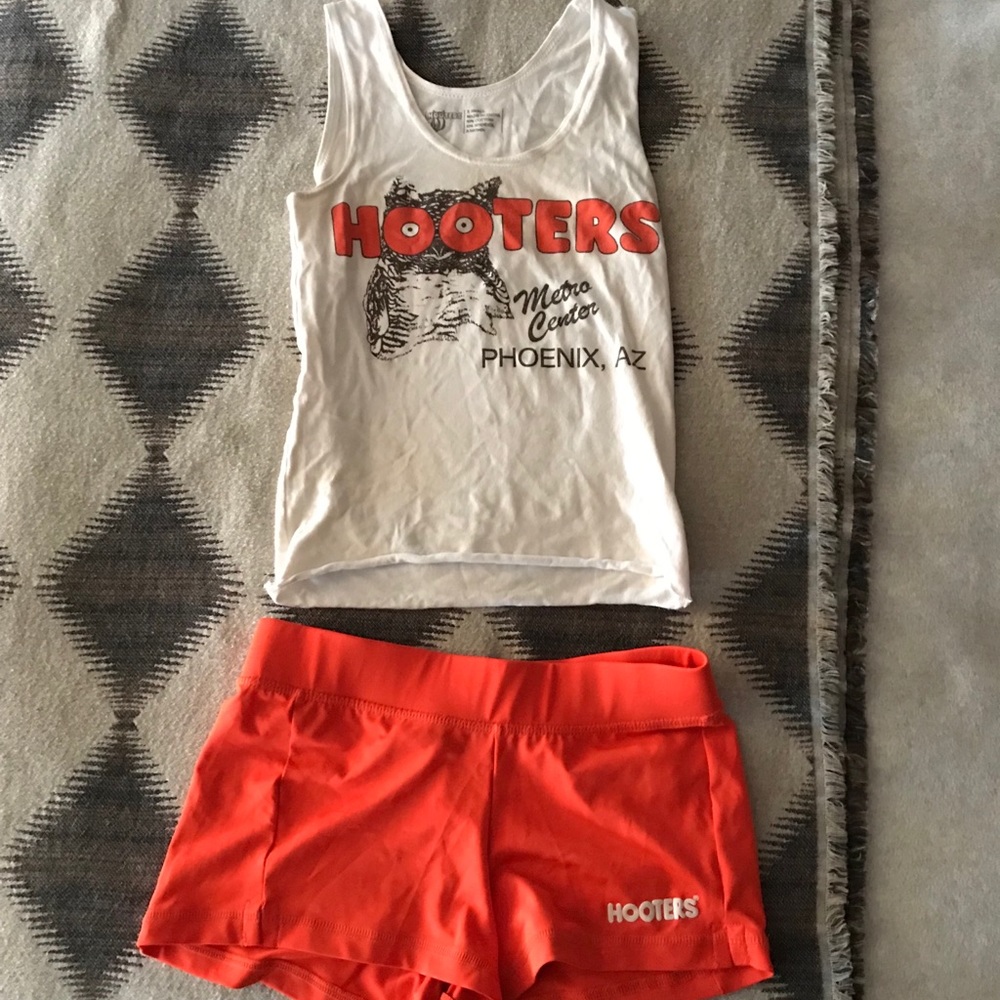 Hooters Outfit